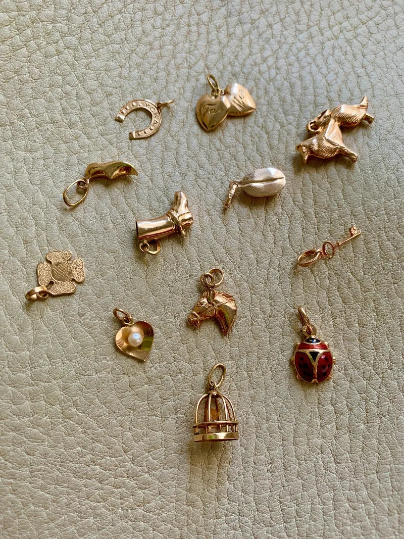 18k gold Italian vintage charm or pendant - Shoe