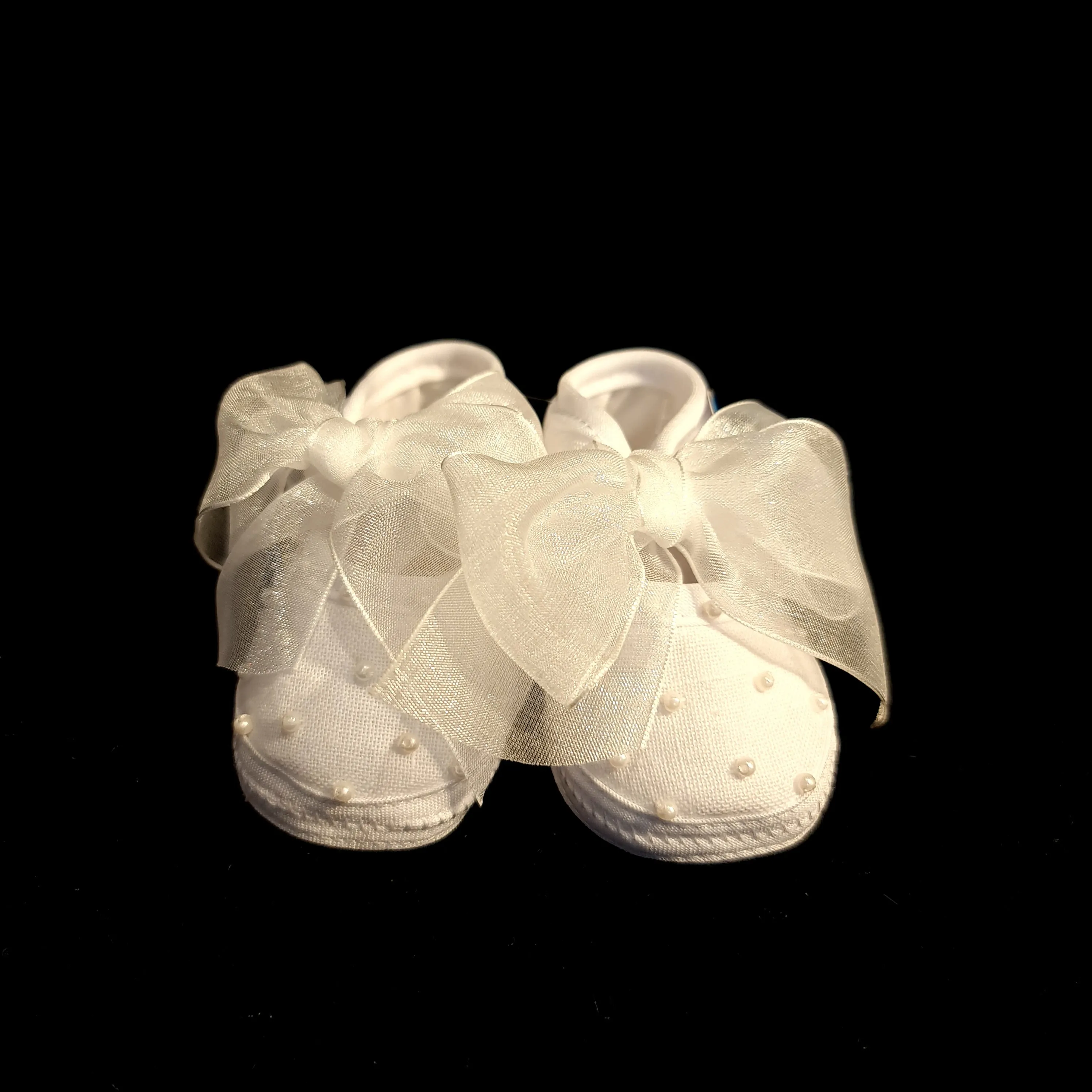 80027 Will Beth soft pram shoes with pearls and organza ribbon