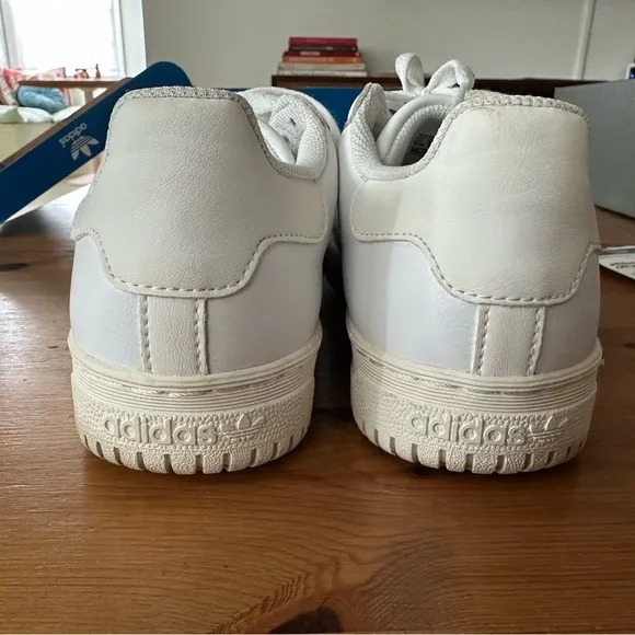 👟Adidas Powerphase Cloud White - Size 5.5 Mens👟