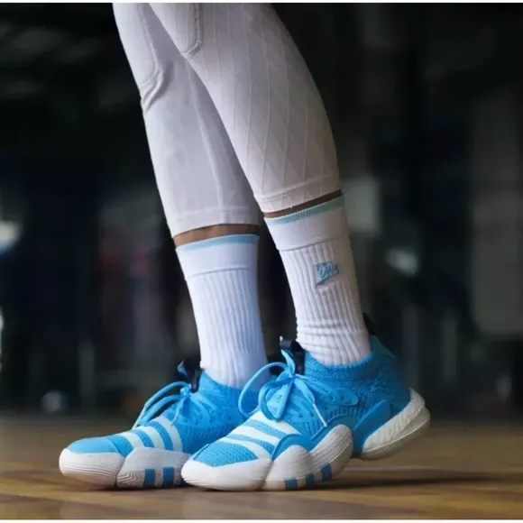 Adidas Trae Young 2 Ice Athletic Basketball Sneakers Sky Blue White UNC‎ H06479