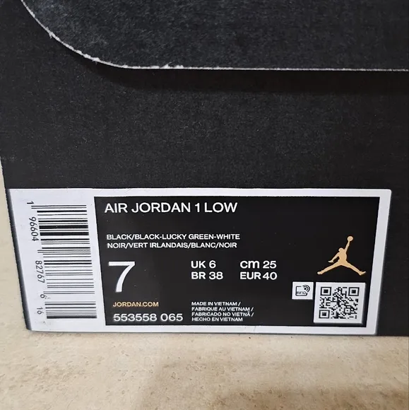 Air Jordan 1 Low Green and Black Sneakers