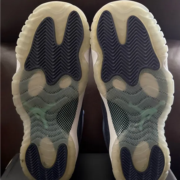 AIR JORDAN 11 LOW “BLUE MOON” WORN 1 TIME! SIZE 7Y! READ DESCRIPTION 1ST!