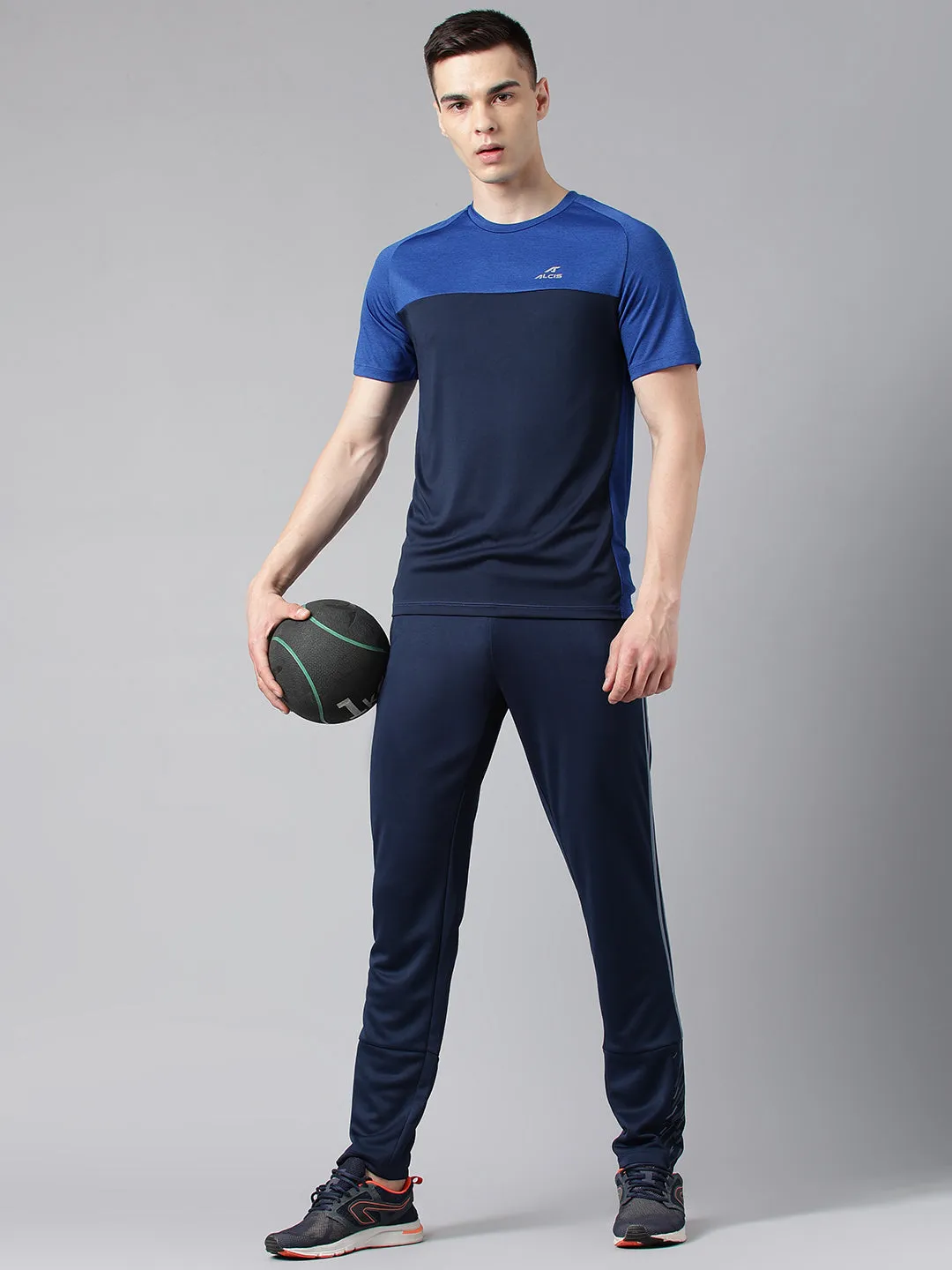 Alcis Men's Blue & Black Colour-Blocked Anti-Static Drytech  Slim-Fit Training Tee