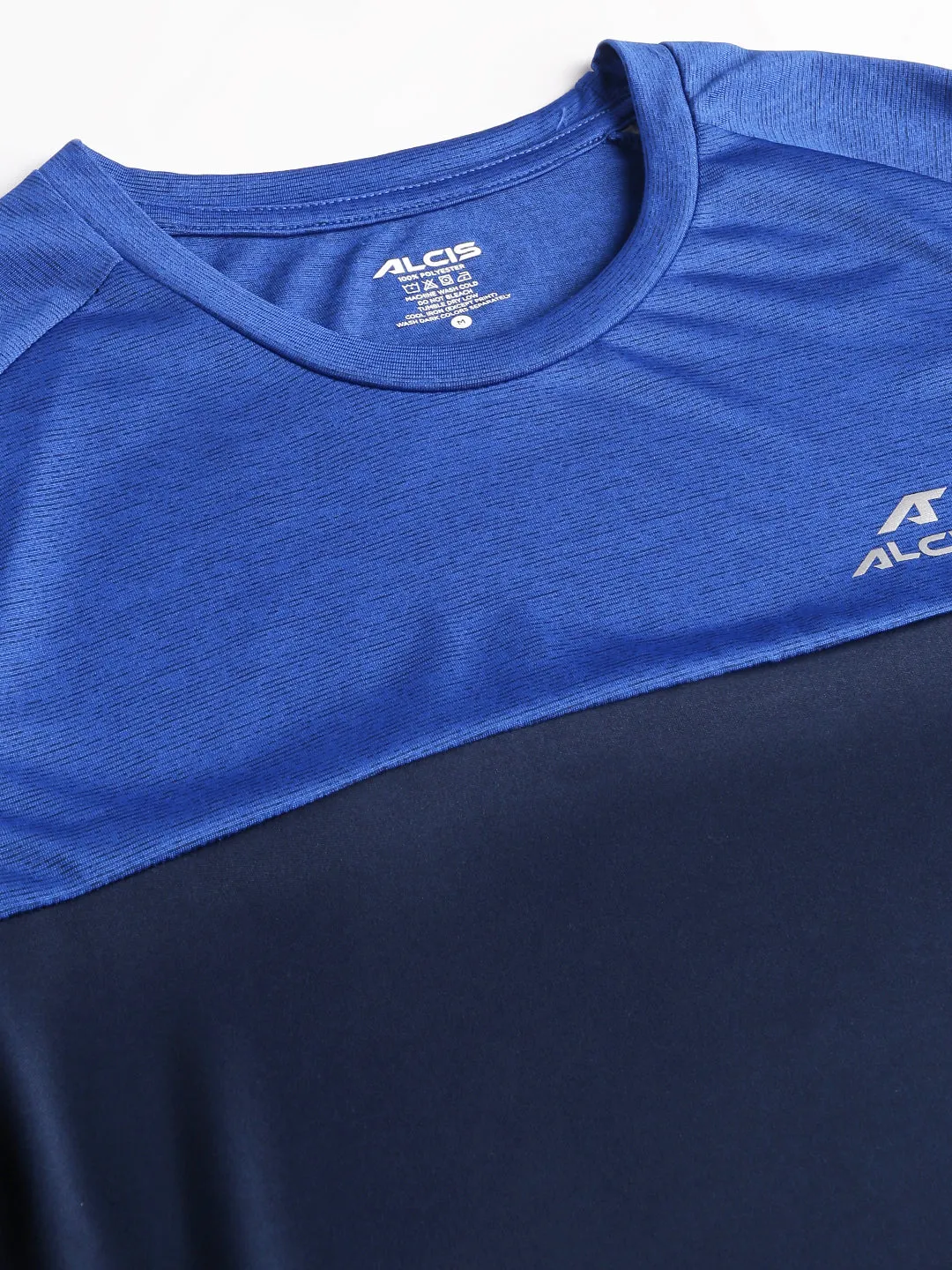 Alcis Men's Blue & Black Colour-Blocked Anti-Static Drytech  Slim-Fit Training Tee