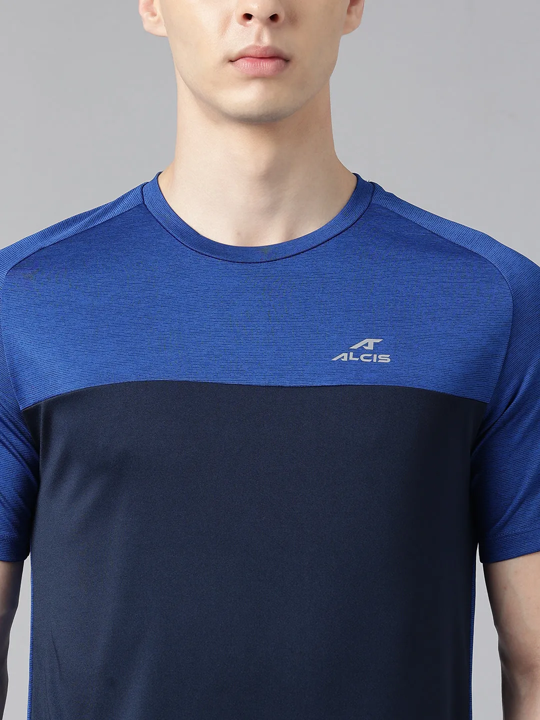 Alcis Men's Blue & Black Colour-Blocked Anti-Static Drytech  Slim-Fit Training Tee
