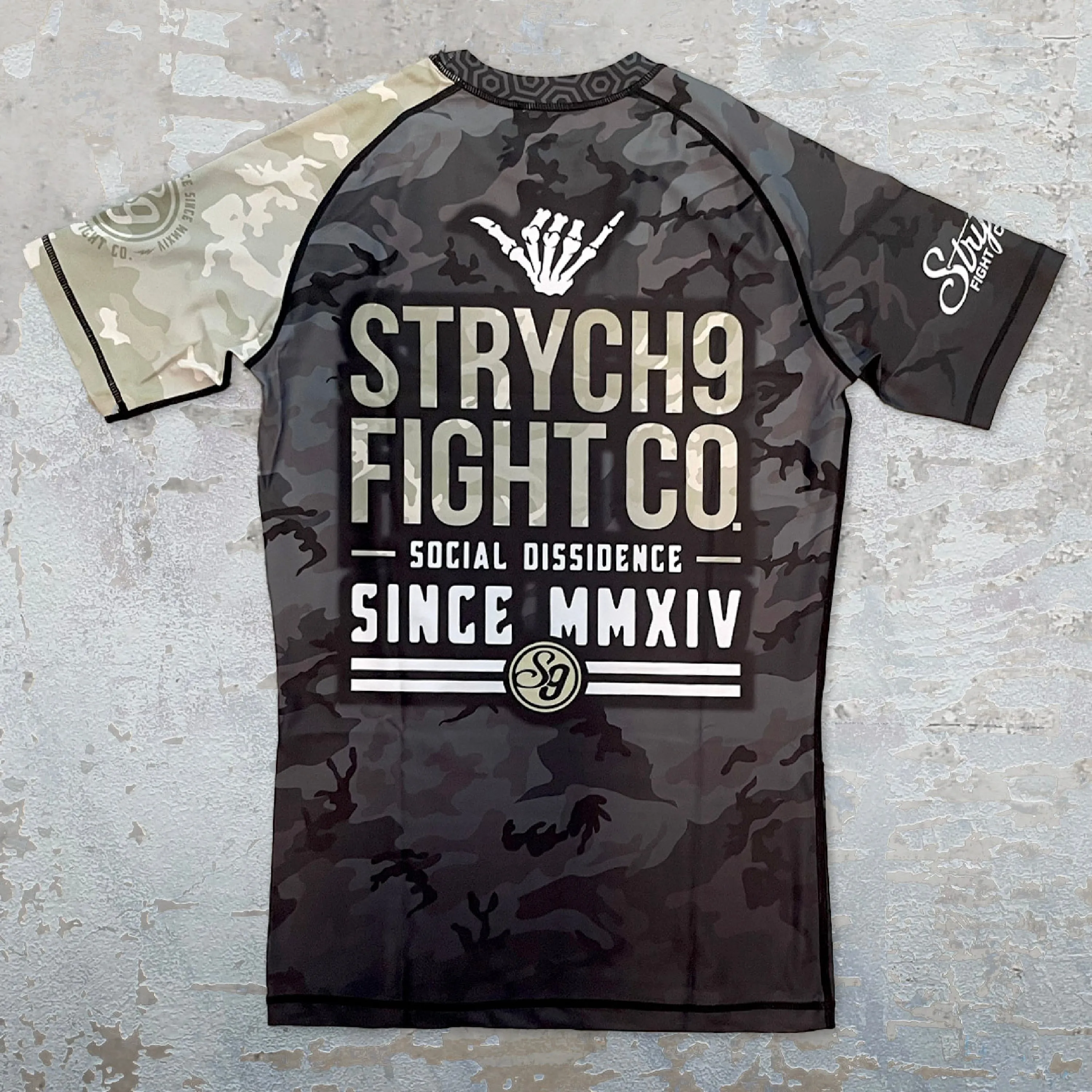 ANGLES CREATE STRANGLES • Rash Guard