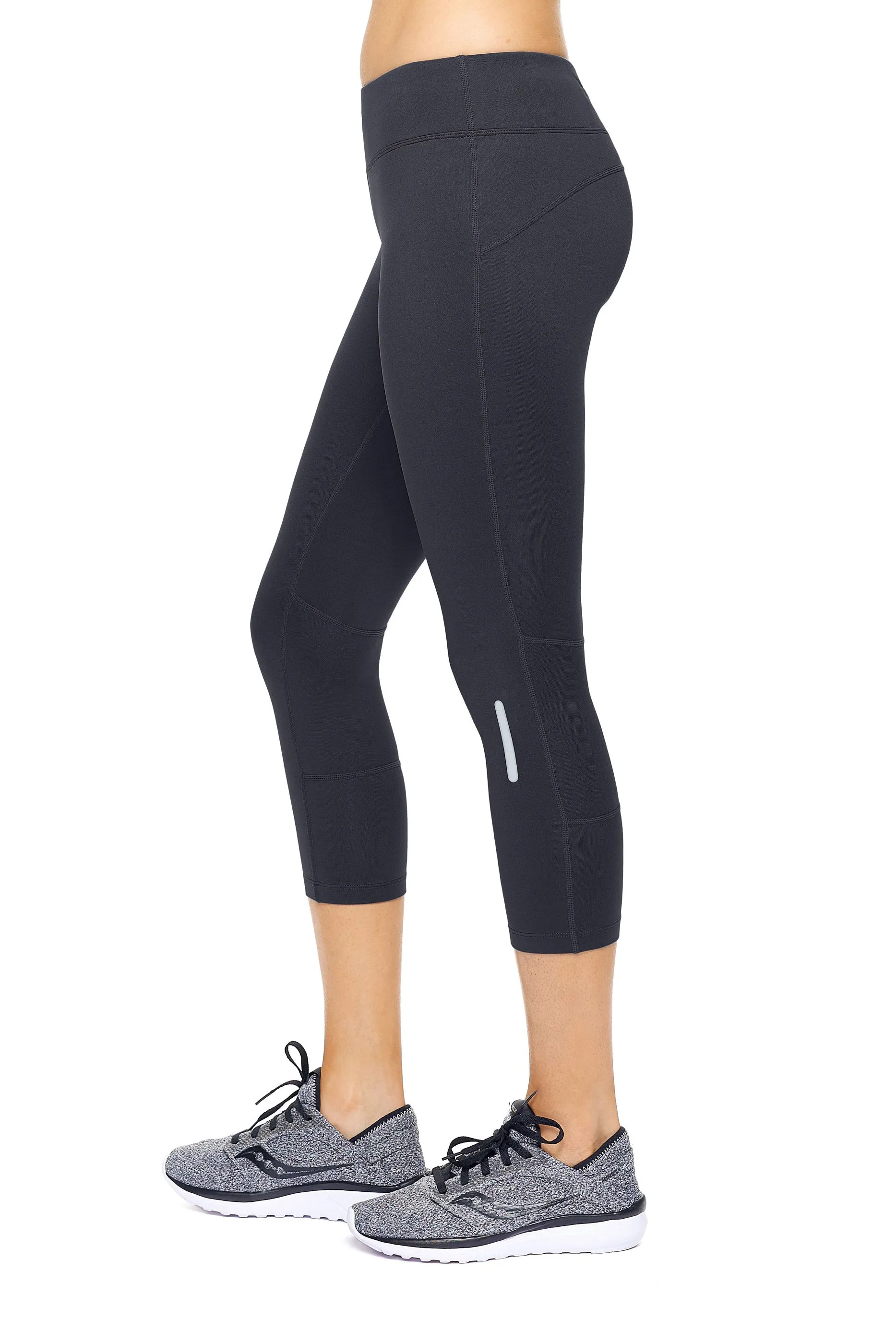 AQ1011 Mid-Rise Zipper Pocket Capri Leggings