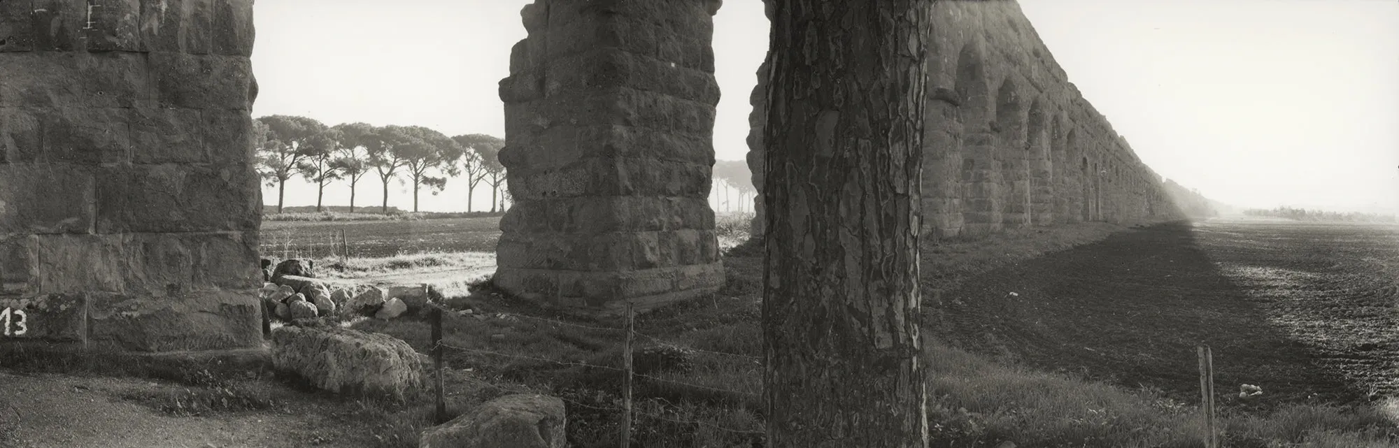 Aqueduct Claudio (right)