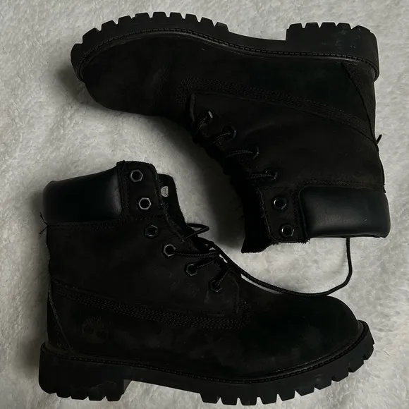 Black Timberland Lace Up‎ Boots
