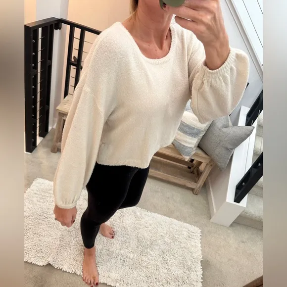 Dress Forum Cropped Knit Sweater Cream Balloon Sleeve Soft Cozy Pullover fall M