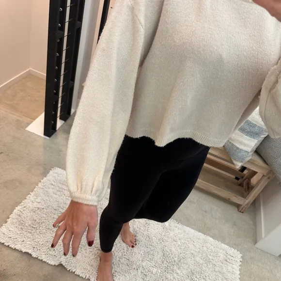 Dress Forum Cropped Knit Sweater Cream Balloon Sleeve Soft Cozy Pullover fall M