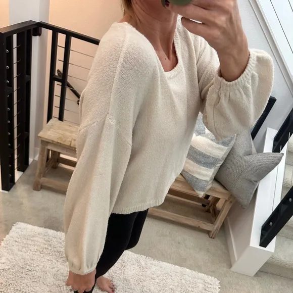 Dress Forum Cropped Knit Sweater Cream Balloon Sleeve Soft Cozy Pullover fall M