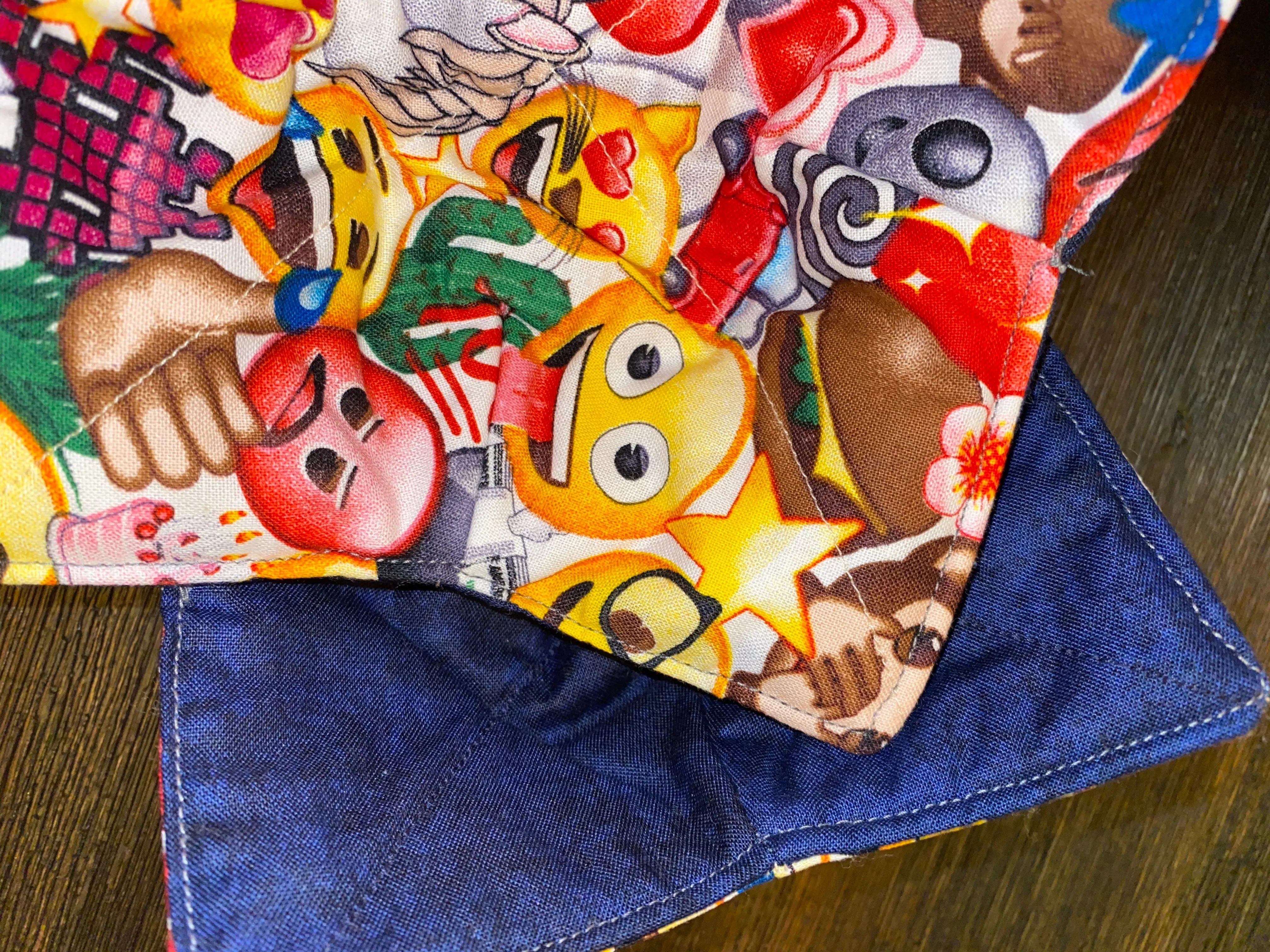 Emoji/Navy Small (10oz) Bowl Cozy