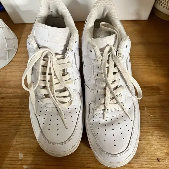 EUC (CW2288-111) Mens Nike Air Force1-Triple White Sneakers Athletic Train siz11