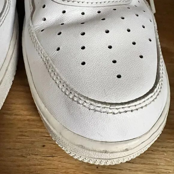 EUC (CW2288-111) Mens Nike Air Force1-Triple White Sneakers Athletic Train siz11