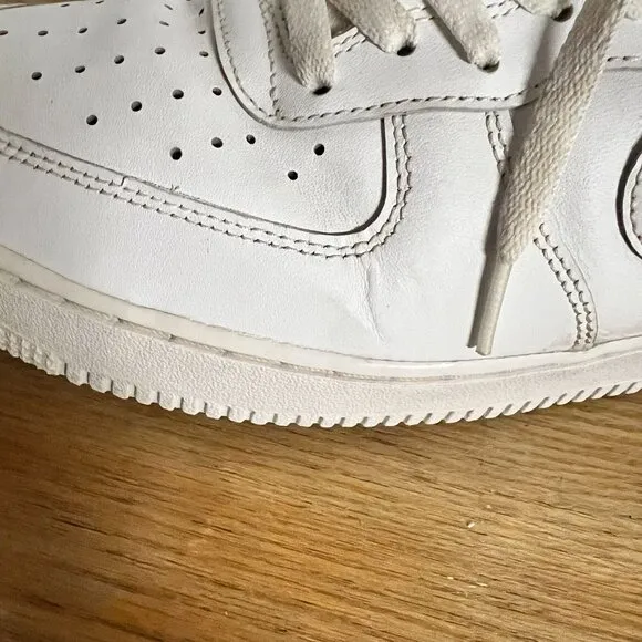 EUC (CW2288-111) Mens Nike Air Force1-Triple White Sneakers Athletic Train siz11