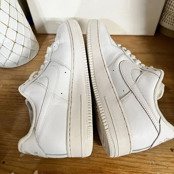 EUC (CW2288-111) Mens Nike Air Force1-Triple White Sneakers Athletic Train siz11