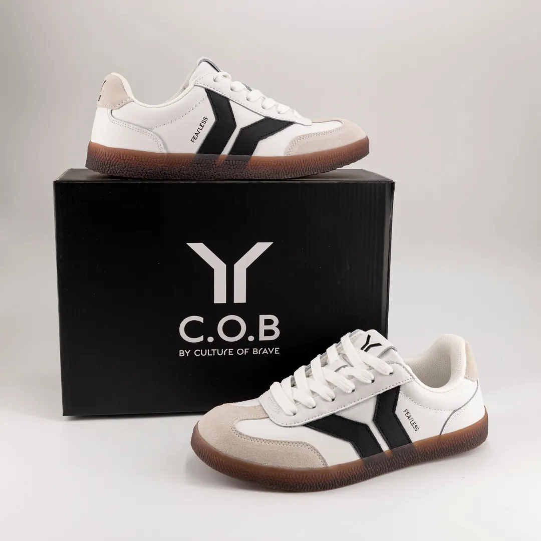 Fearless Womens Sneaker in white leather with black wing