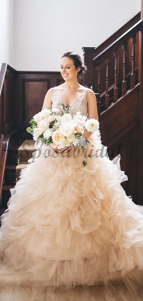 Gorgeous Lace V-neck Ruffles Tulle Ball Gown Wedding Dresses WD0362