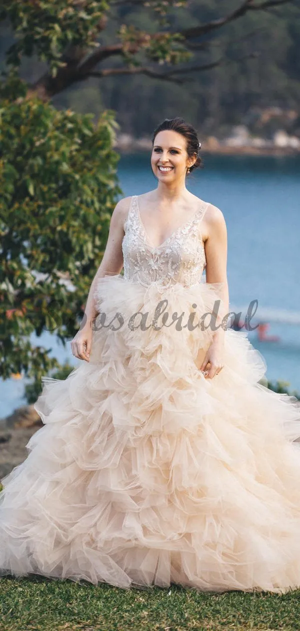 Gorgeous Lace V-neck Ruffles Tulle Ball Gown Wedding Dresses WD0362