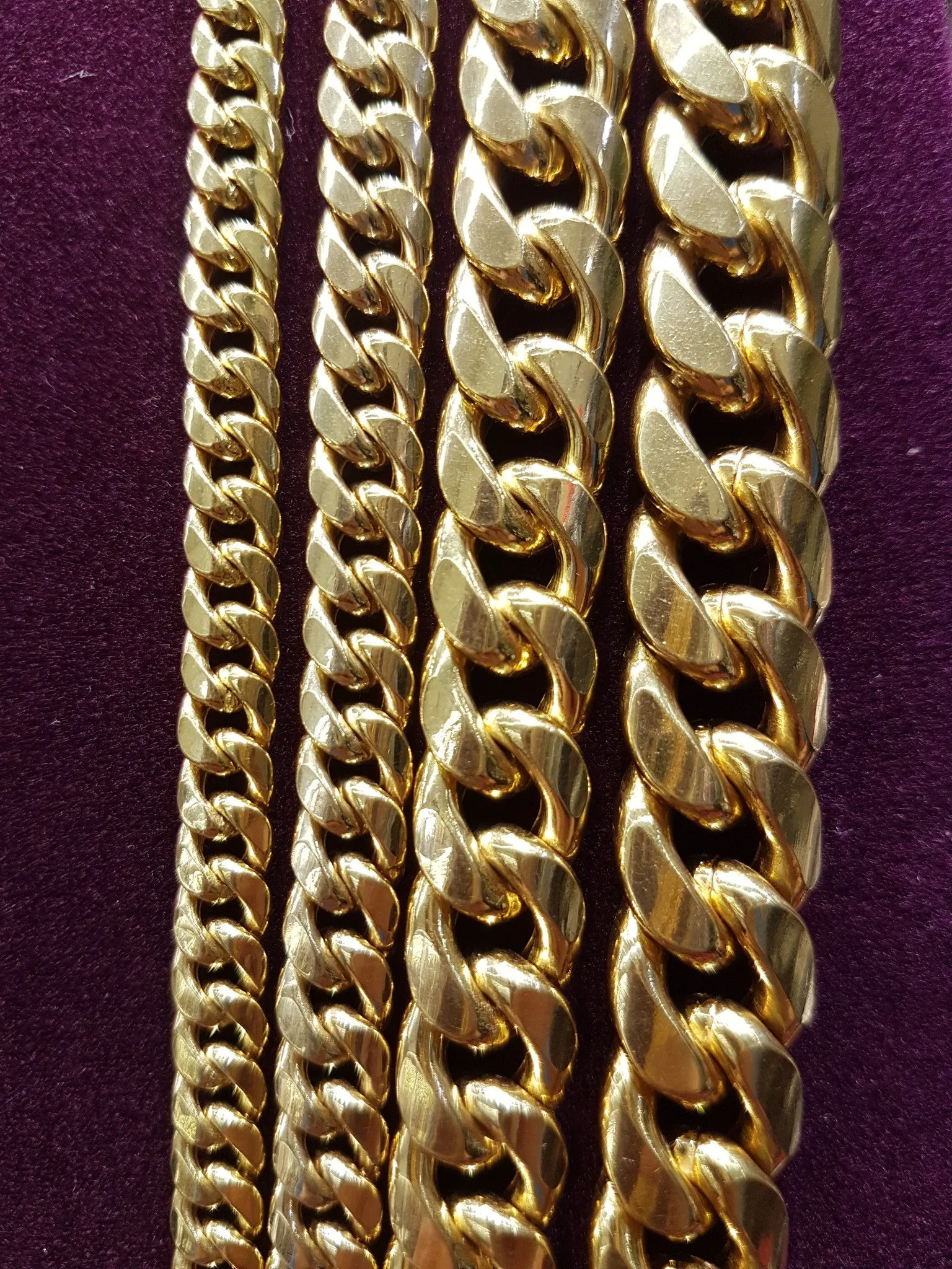 Lightweight Miami Cubanlink Chain 14K
