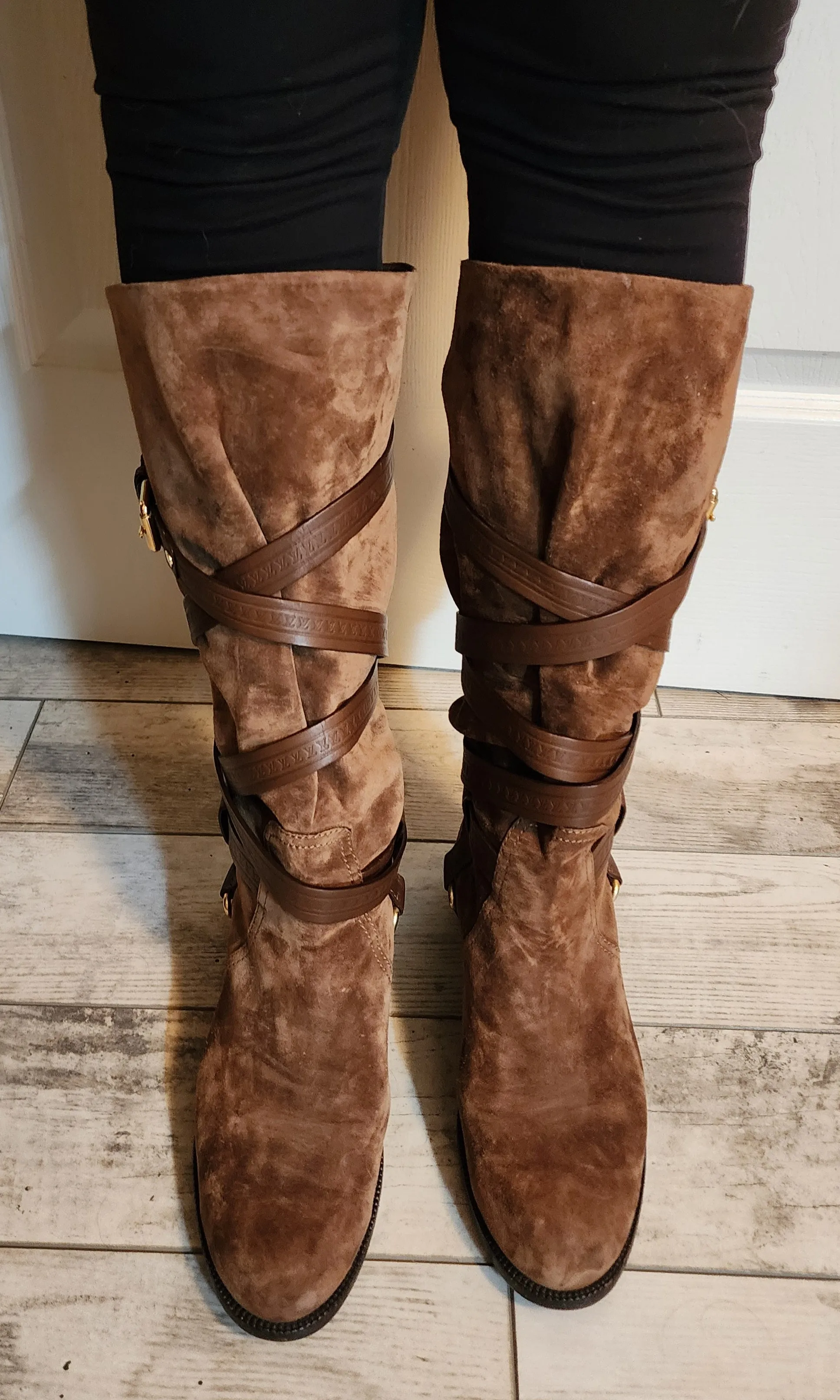 LOUIS VUITTON BROWN SUEDE CRISS CROSS BUCKLE BOOTS - 39.5