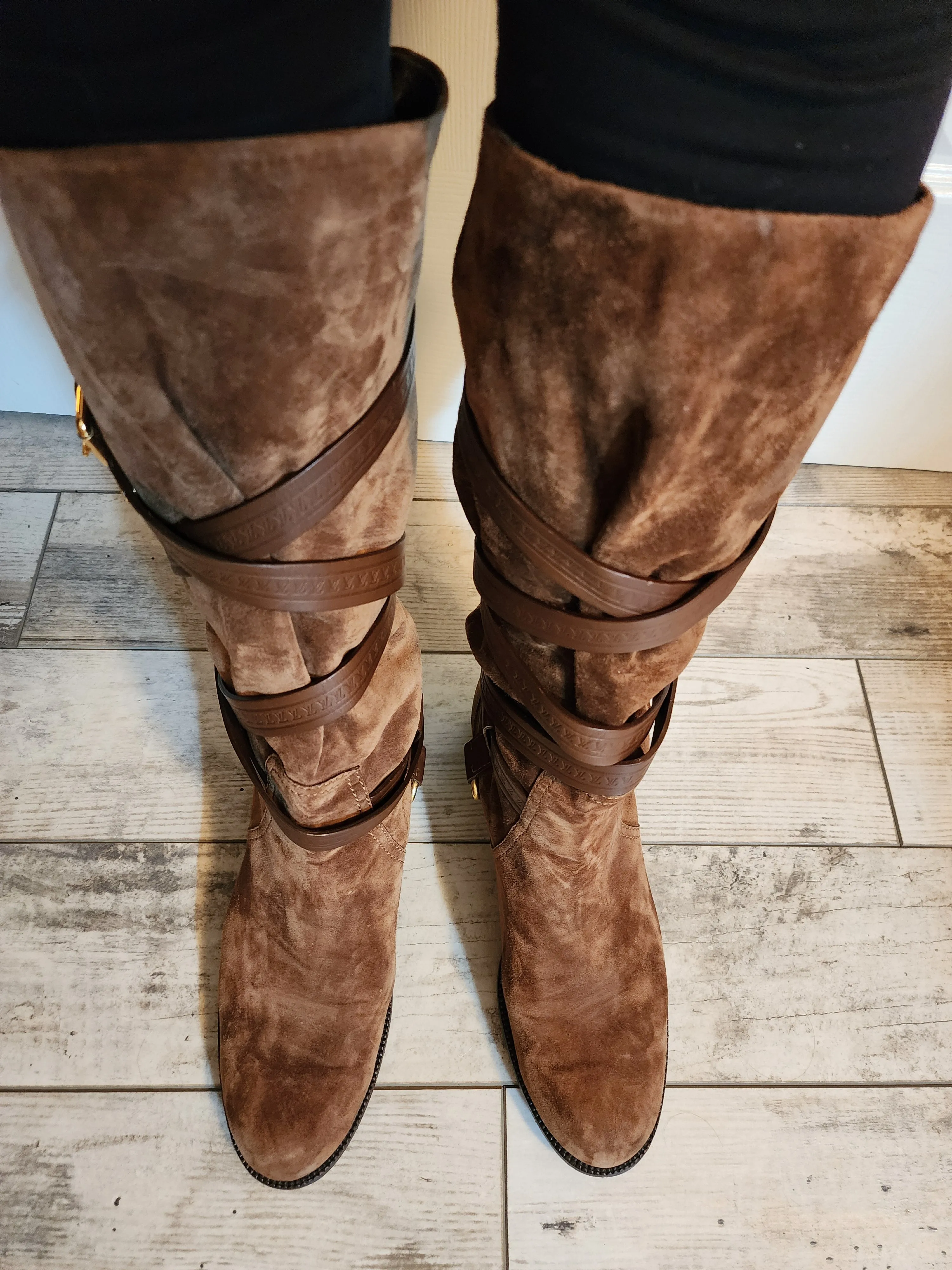 LOUIS VUITTON BROWN SUEDE CRISS CROSS BUCKLE BOOTS - 39.5