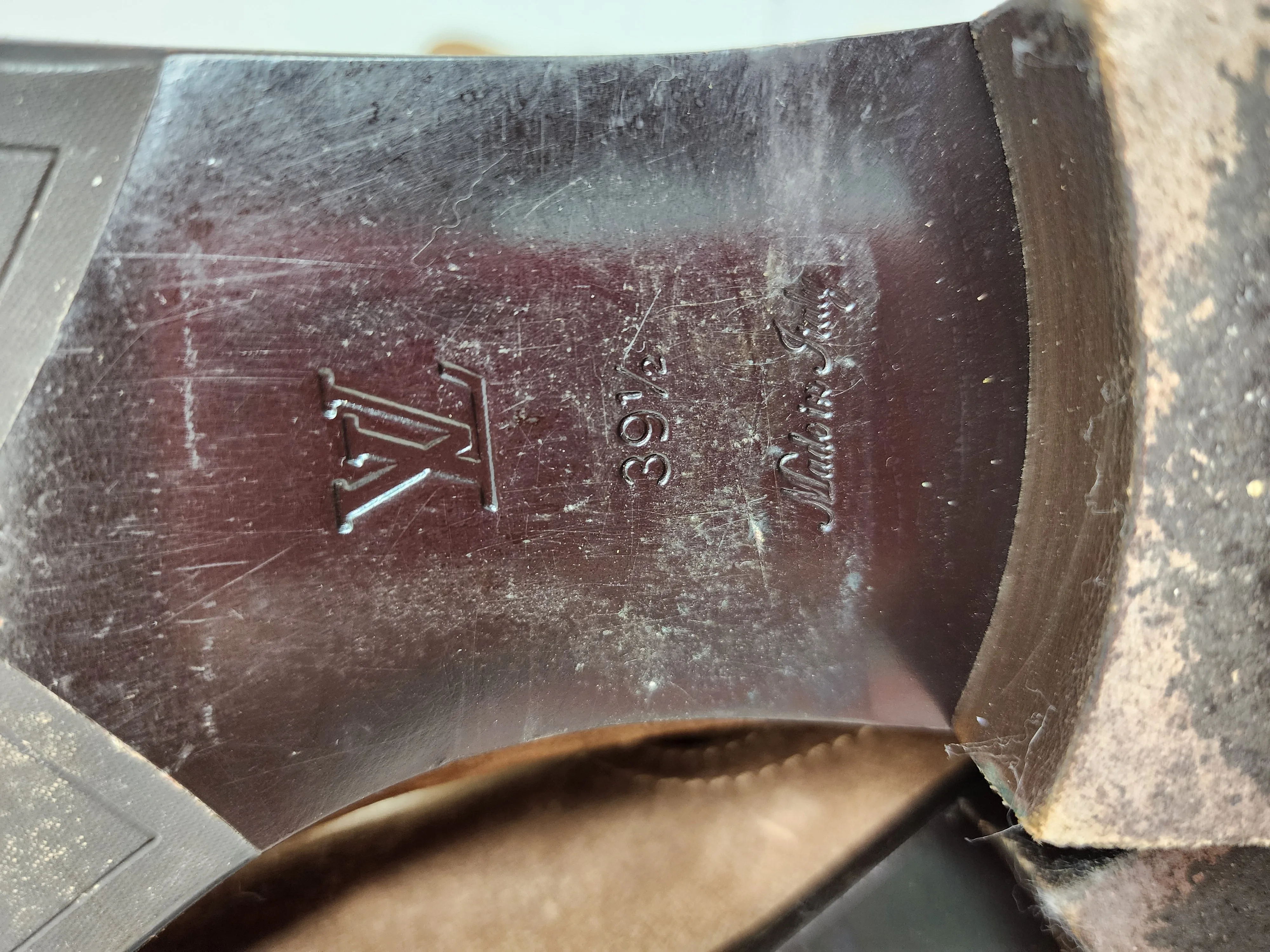 LOUIS VUITTON BROWN SUEDE CRISS CROSS BUCKLE BOOTS - 39.5