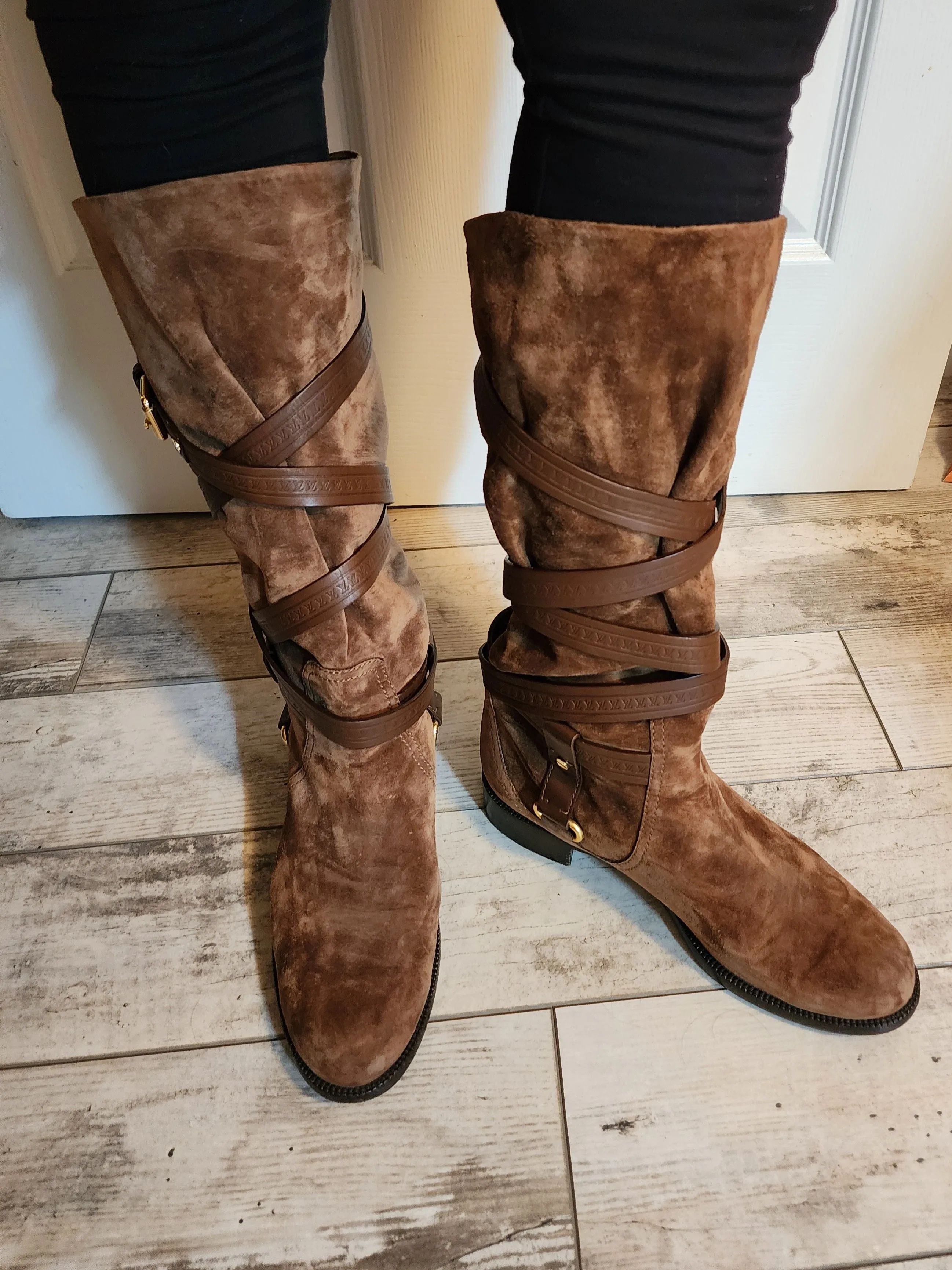 LOUIS VUITTON BROWN SUEDE CRISS CROSS BUCKLE BOOTS - 39.5