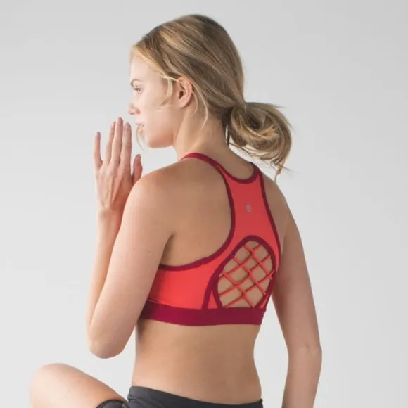 Lululemon Sweaty Or Not Bra II Alarming/Cranberry 2