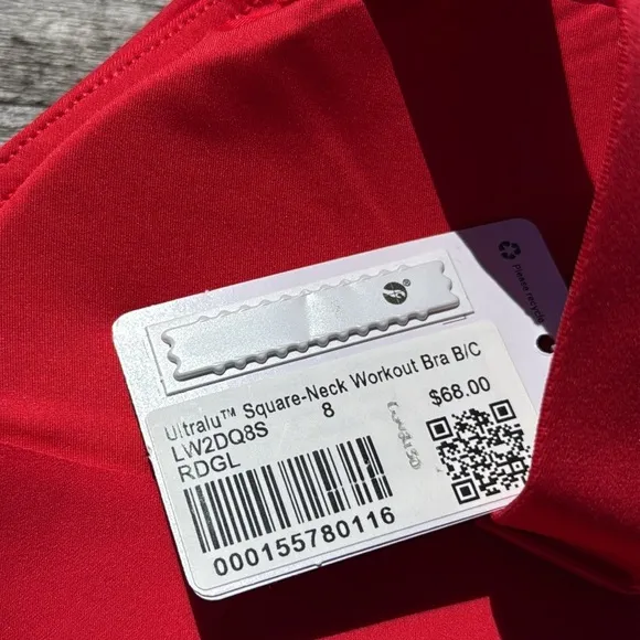 Lululemon Ultralu Square-Neck Workout Bra B/C Cup Red Glow sports bra size 8 NWT