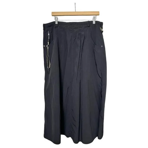 Macabi Adventure Travel Skirt Adjustable Convertible Pants Shorts Size M Long