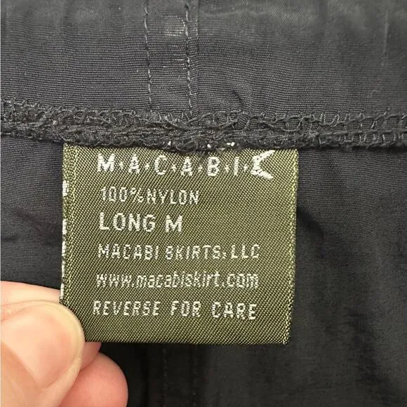 Macabi Adventure Travel Skirt Adjustable Convertible Pants Shorts Size M Long