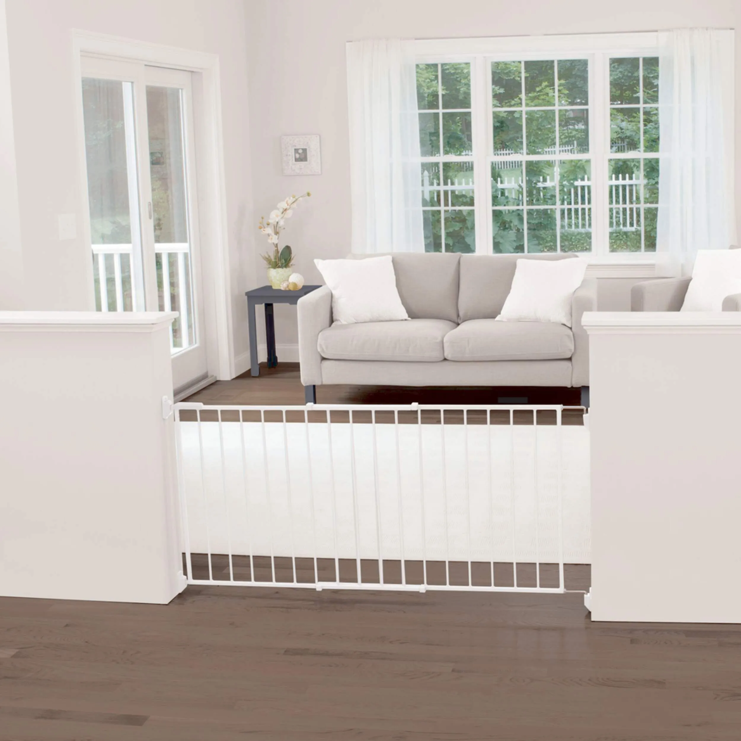 NEW Safety 1st Wide & Sturdy Sliding Gate, Retails $80