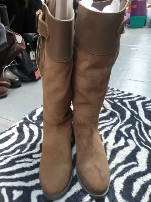 NEW WITH TAGS Brown suede Cabots wood country boot ✅