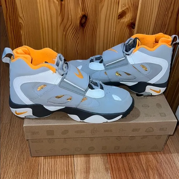 Nike Air Diamond Turf 2 (GS) Sneakers