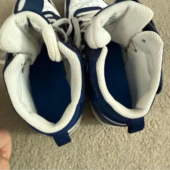 Nike Court Borough Mid 2 Boys' Grade School in Navy Blue and White