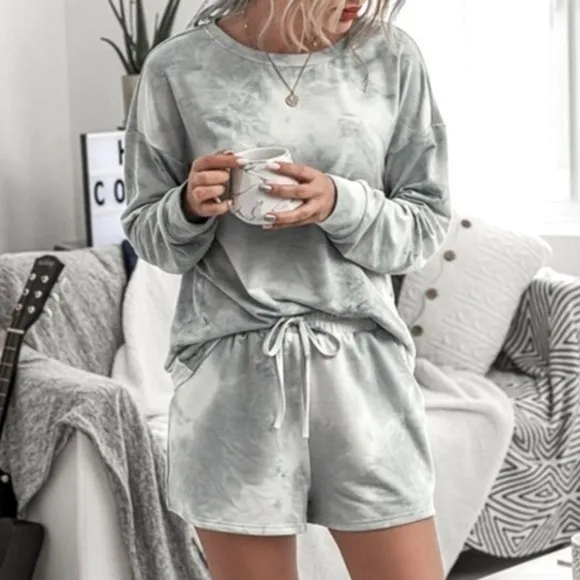 NWOT 2-Piece Tie Dye Loungewear Pajama Set in Gray &amp; White Size Medium