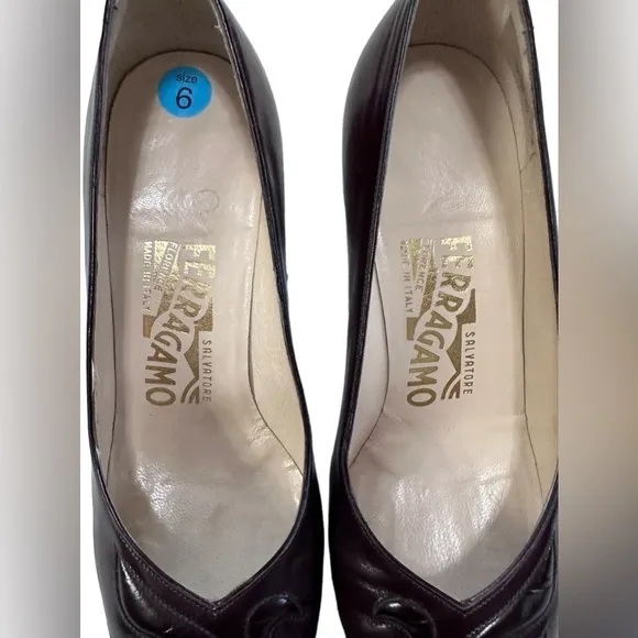 Salvatore Ferragamo vintage 80s pumps burgundy Peonia 6 B