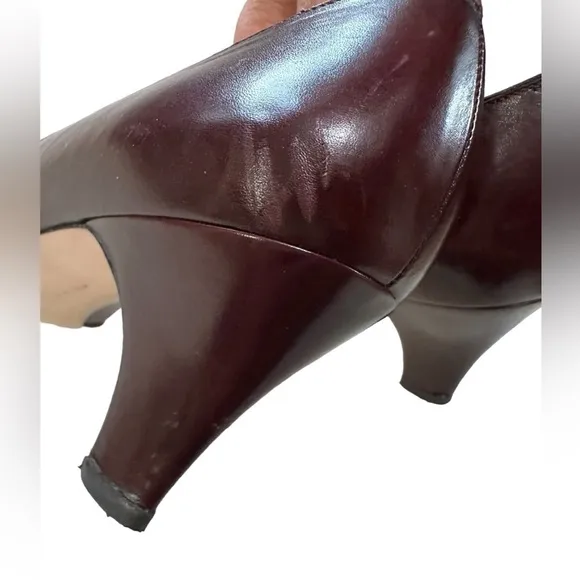 Salvatore Ferragamo vintage 80s pumps burgundy Peonia 6 B