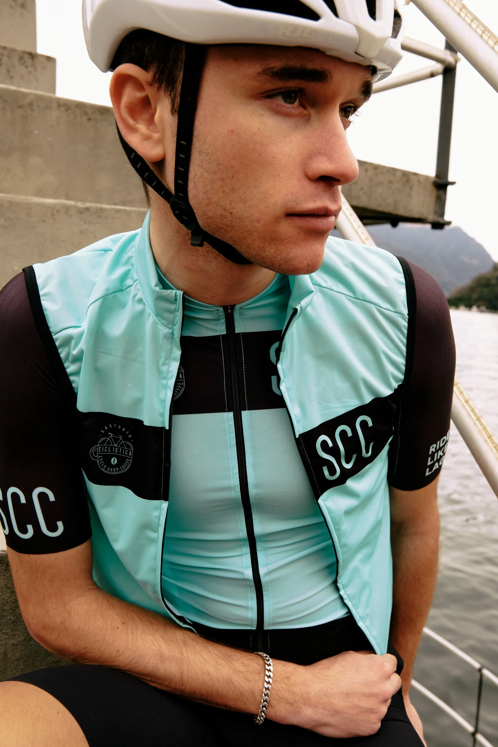 SCC Lightweight wind and waterproof vest - Light green