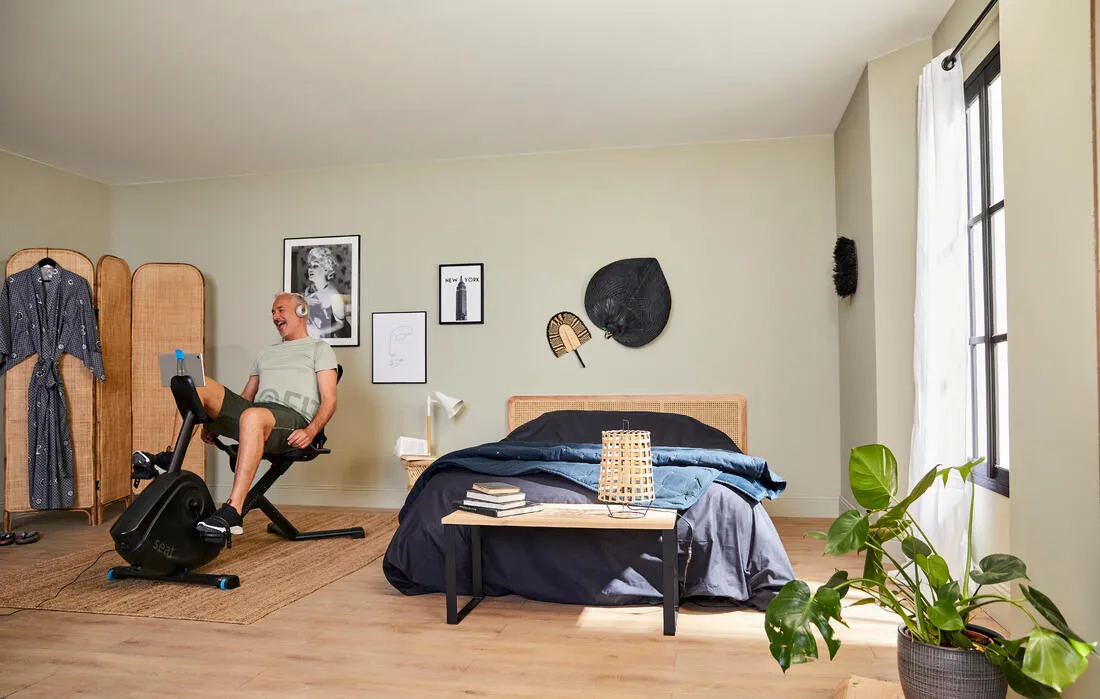 Semi-Recumbent Connected Exercise Bike EB Seat