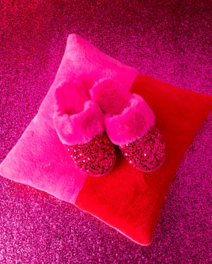 Shiraleah Fiesta Slippers, Magenta