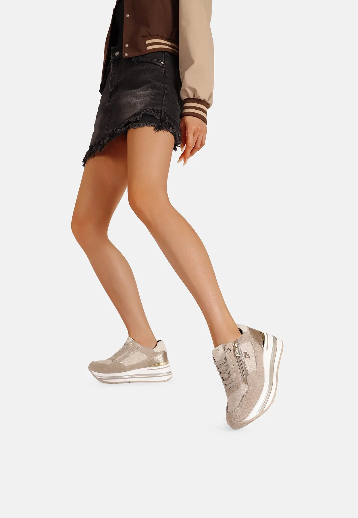 Sneakers da donna con platform QH8007