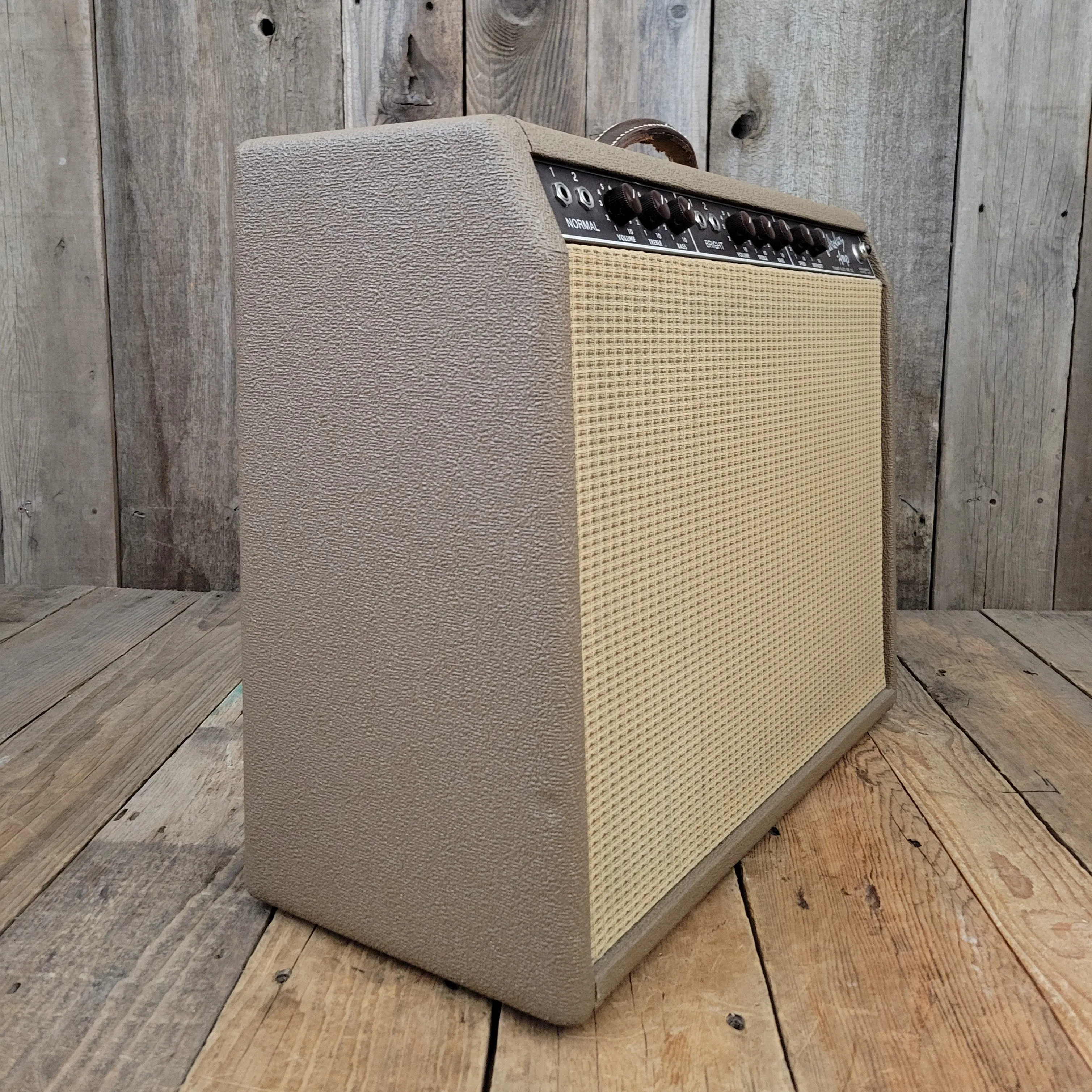 SOLD - Fender Vibrolux 6G11 1962 Brown Tolex