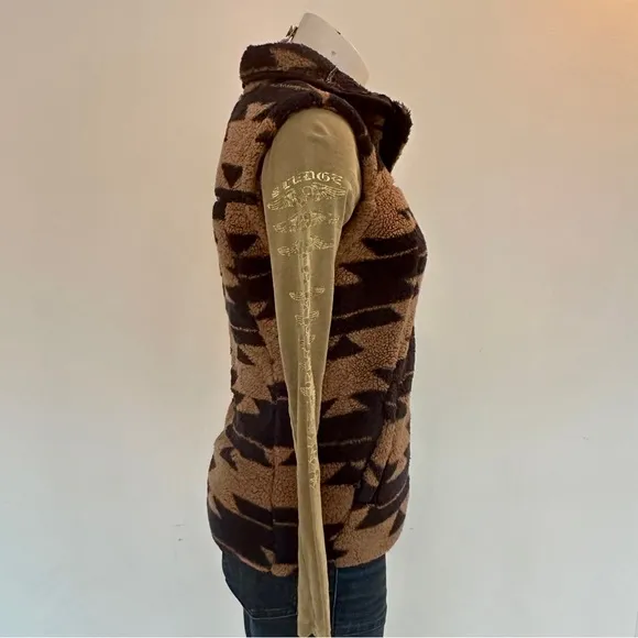 The North Face Campshire Vest - Women’s Small. Tan Navy Geo Print
