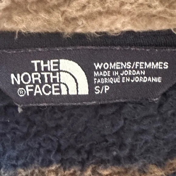 The North Face Campshire Vest - Women’s Small. Tan Navy Geo Print