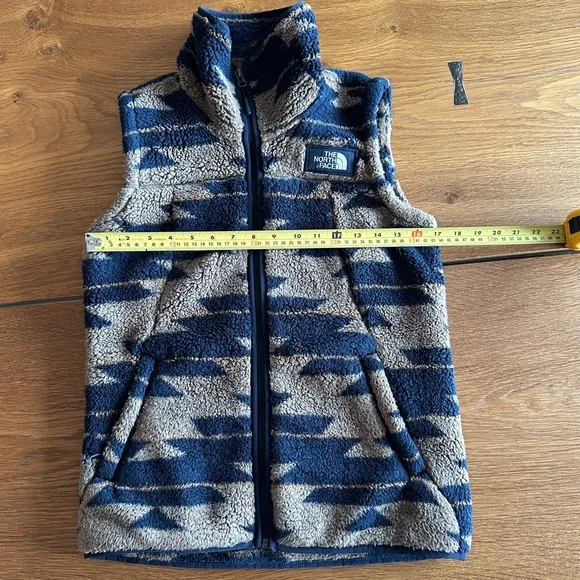 The North Face Campshire Vest - Women’s Small. Tan Navy Geo Print