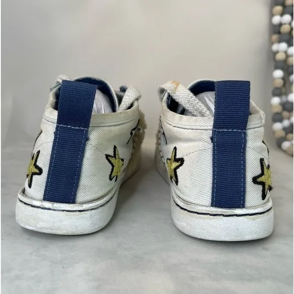 UGG girls K patch it sneakers size 3 white and blue