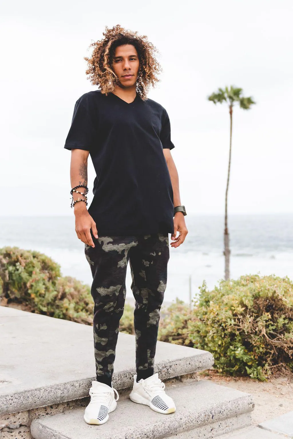 V-Neck T-Shirt | CL-1005